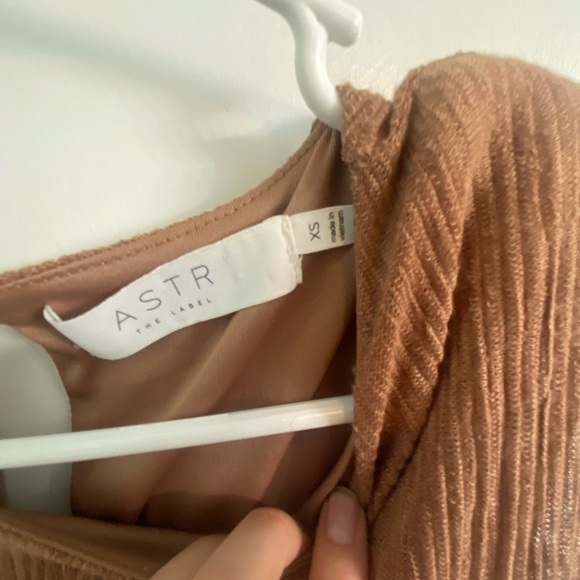 Astr Textured Tan Midi Dress - Picture 5 of 7